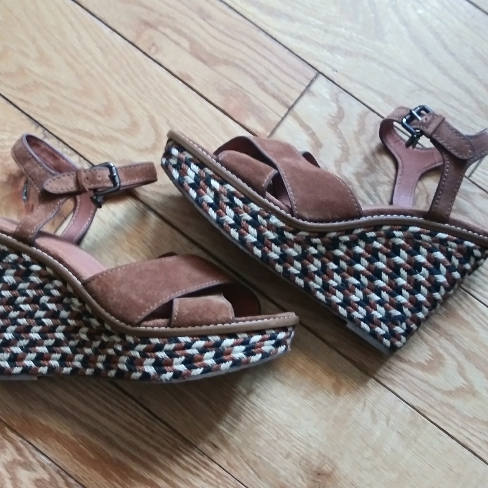 Cross posted. Nfs on Posh. New Coach Wedge heel Sandal High Heel sadd…
